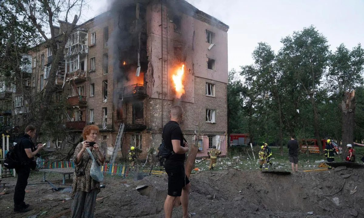 Rusia atacó a Ucrania con 496 drones y 74 misiles