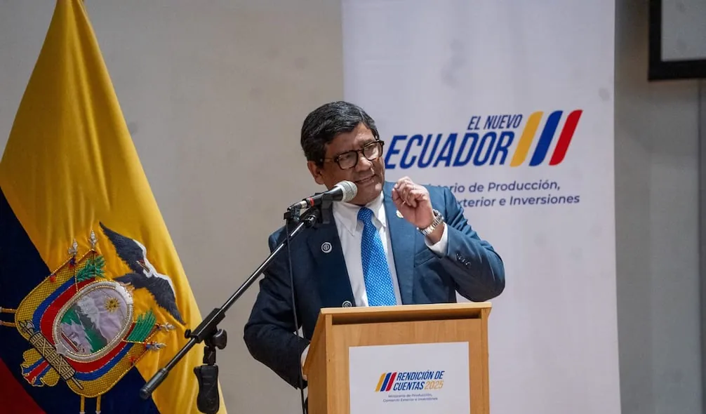 Ecuador se mantiene atento a decisiones de EE.UU. tras imposición de arancel del 10 %