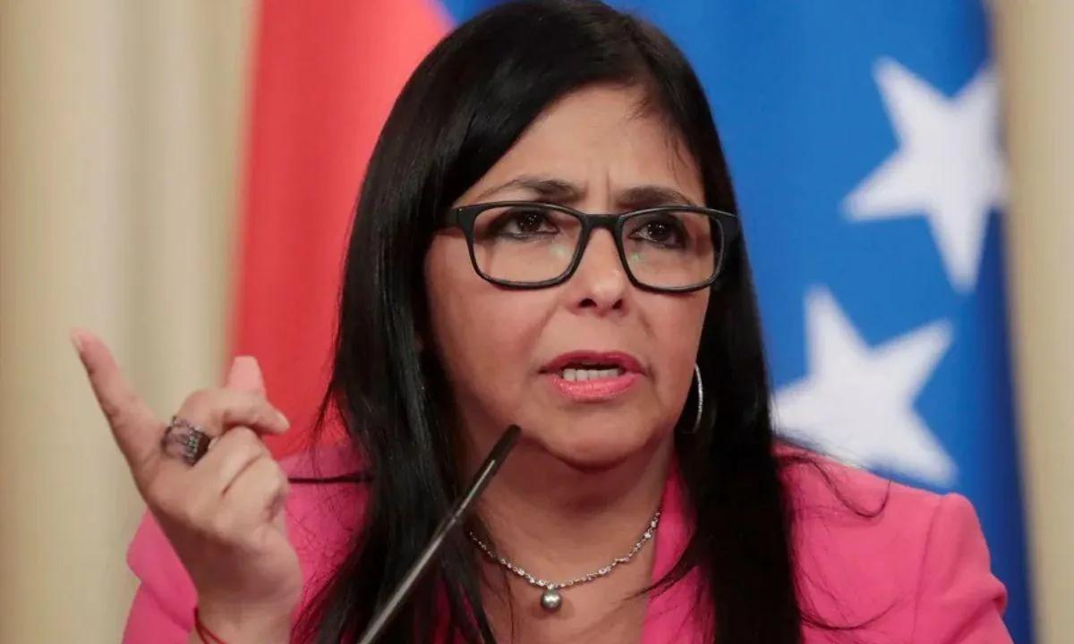 Delcy Rodríguez pide a Carlos III la liberación del oro venezolano en Banco de Inglaterra