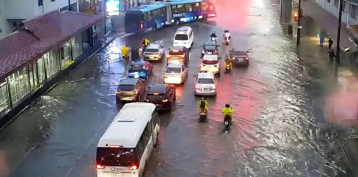 Guayaquil mantiene riesgo de intensas lluvias asociadas al fenómeno de El Niño hasta el 22 de octubre, según el Inamhi