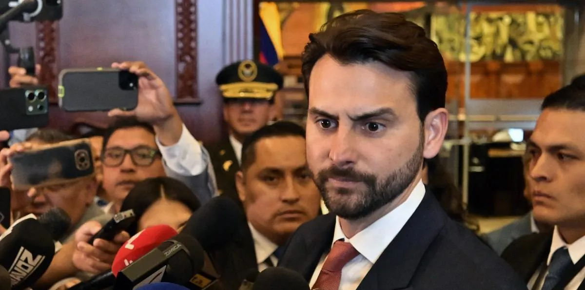 Niels Olsen se pronuncia tras la precandidatura de Cynthia Viteri por ADN en la alcaldía de Guayaquil
