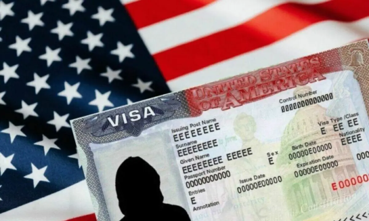 Tribunal de EE. UU. invalida suspensión de visados para 75 países