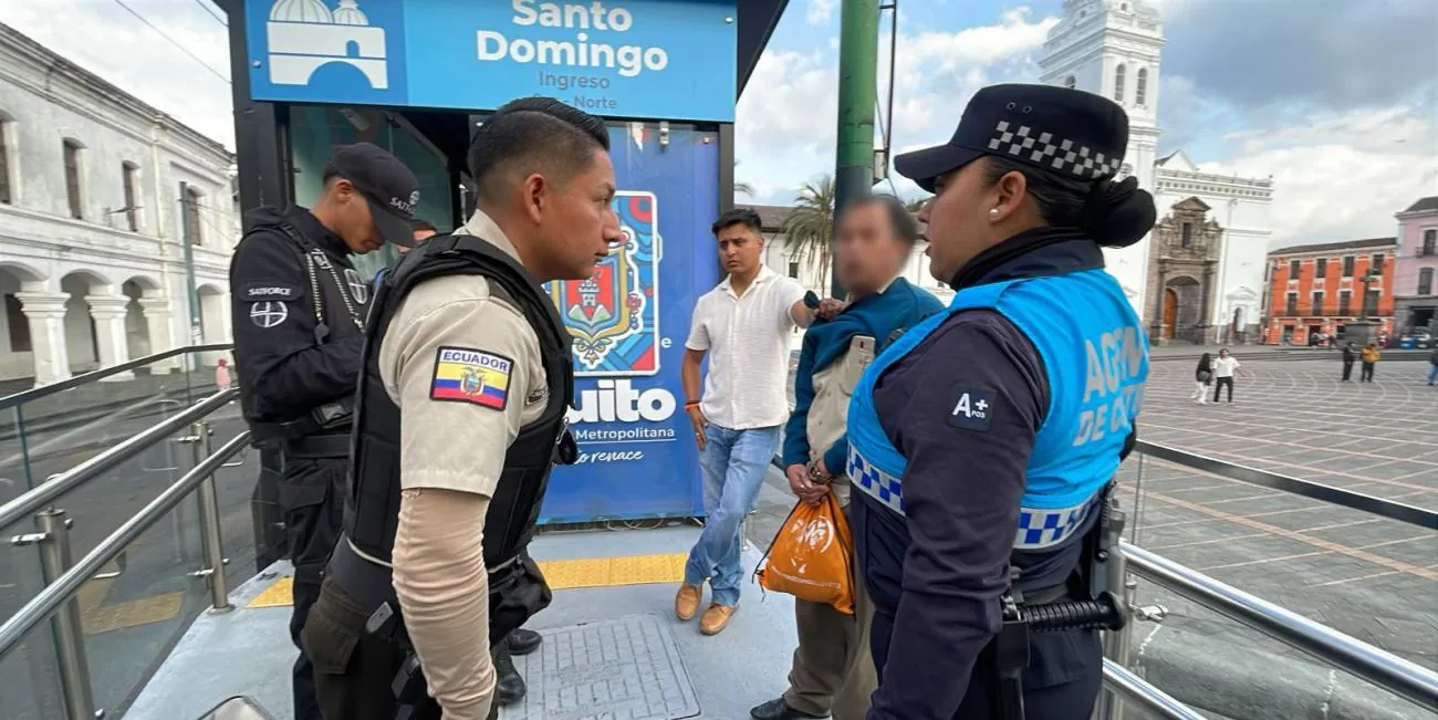Detienen a un presunto acosador en el Trole de Quito