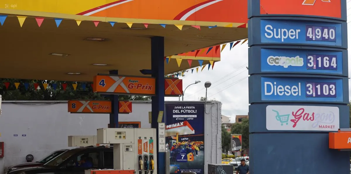 Precio de las gasolinas Extra, Ecopaís y diésel baja 2 centavos desde el 12 de agosto de 2026