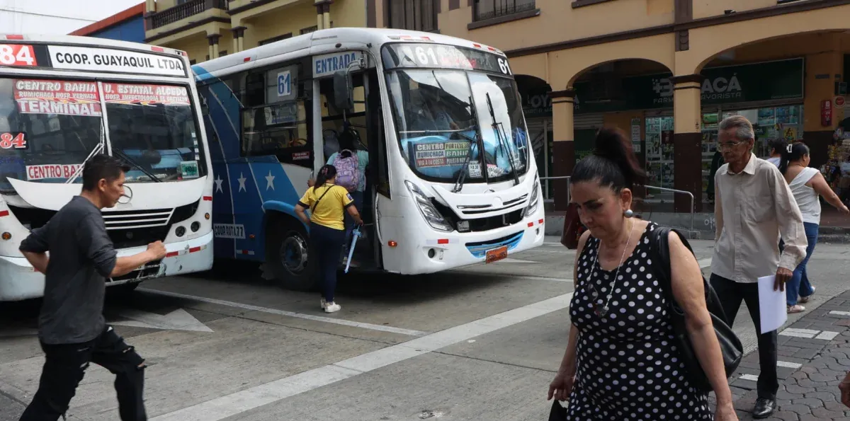 $ 1.134 por bus: el acuerdo que mantiene la tarifa de 30 centavos en Guayaquil