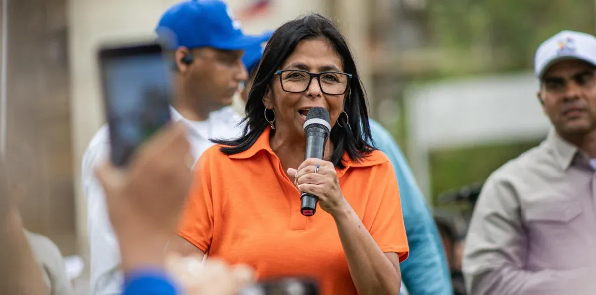 Delcy Rodríguez cambia su gabinete mientras Venezuela continúa la búsqueda de desaparecidos