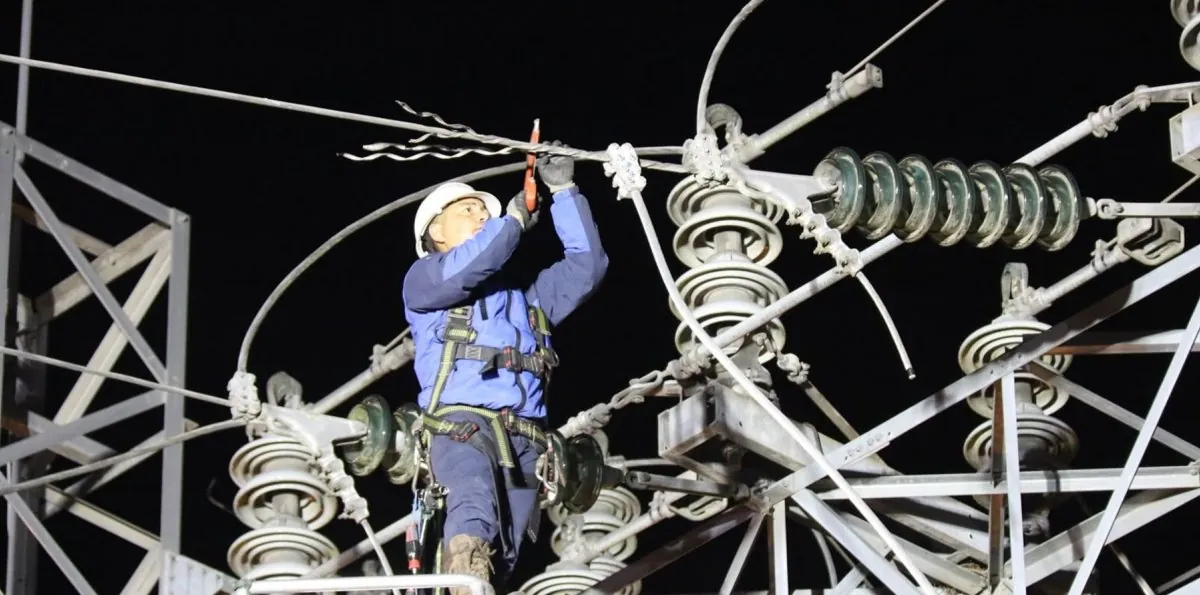 Mantenimientos eléctricos concluyeron en 15 provincias de Ecuador: ¿qué trabajos se realizaron?