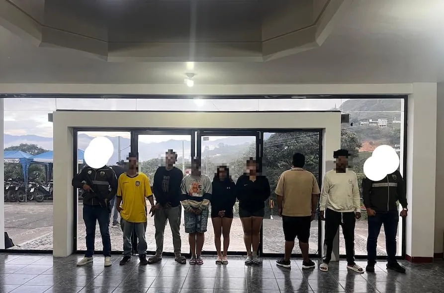 Seis adultos detenidos y un menor aislado por el atentado contra instalaciones de Arcom en Machala