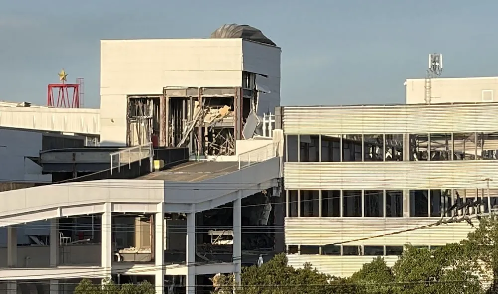[En vivo] Colapsa un centro comercial tras terremoto de magnitud 7,1 en Japón