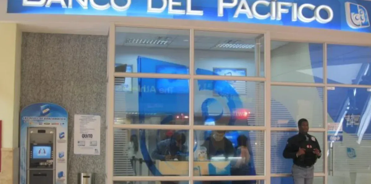 Bancos privados garantizarán el servicio a sus clientes durante el feriado del 10 de agosto