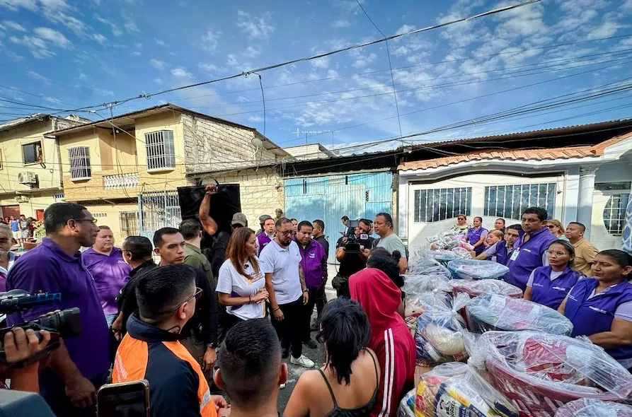 Gobierno entregó ayuda humanitaria a 10 familias afectadas por explosión en la avenida Casuarina