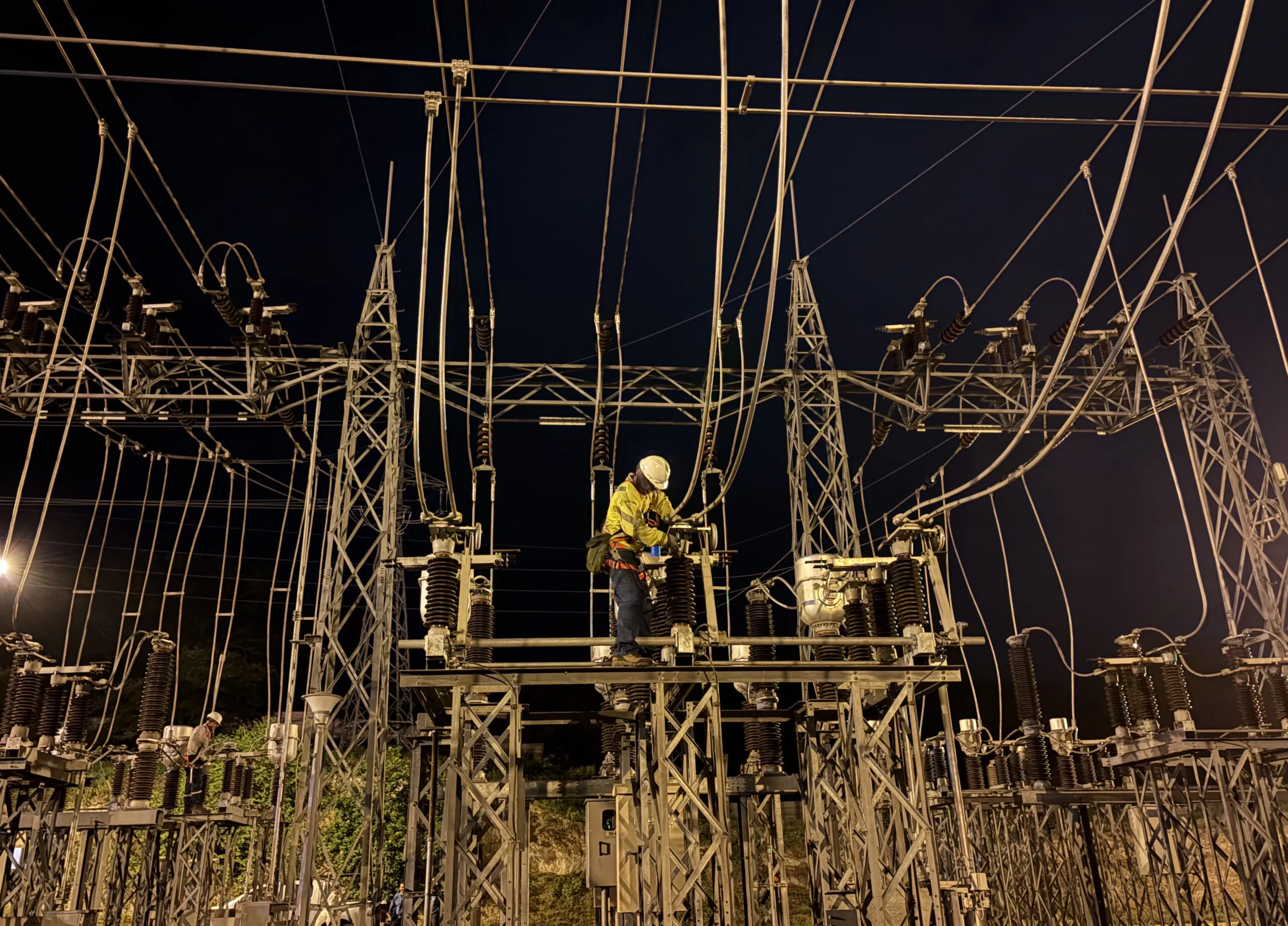 Celec concluye mantenimiento de subestaciones y refuerza el sistema eléctrico nacional
