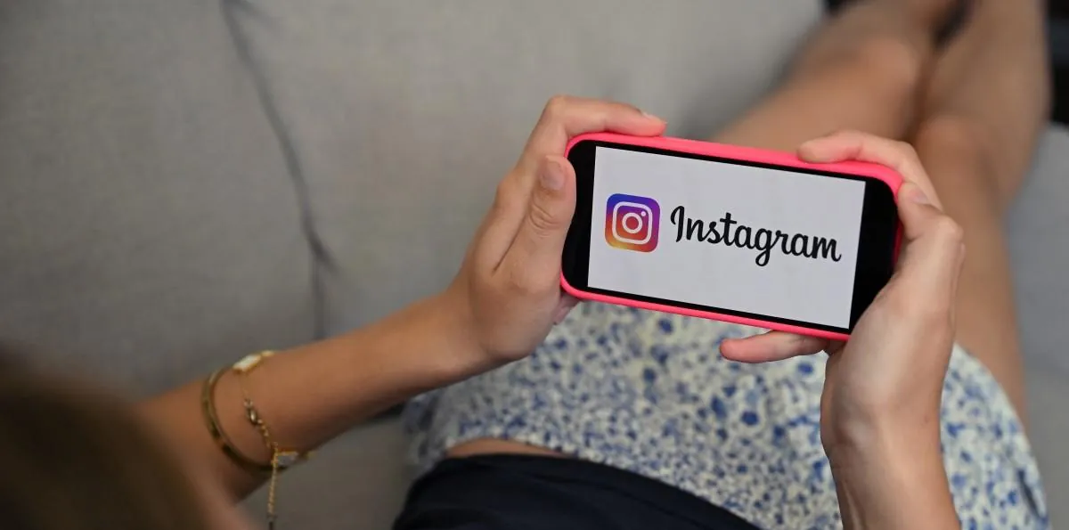 Francia prohíbe redes sociales a menores de 15 años, aunque hay vacíos para su aplicación