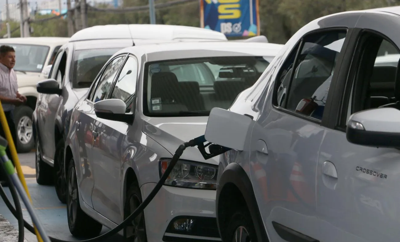 Cuánto dinero ahorrará un conductor con la nueva fórmula que fija el precio de la gasolina en Ecuador