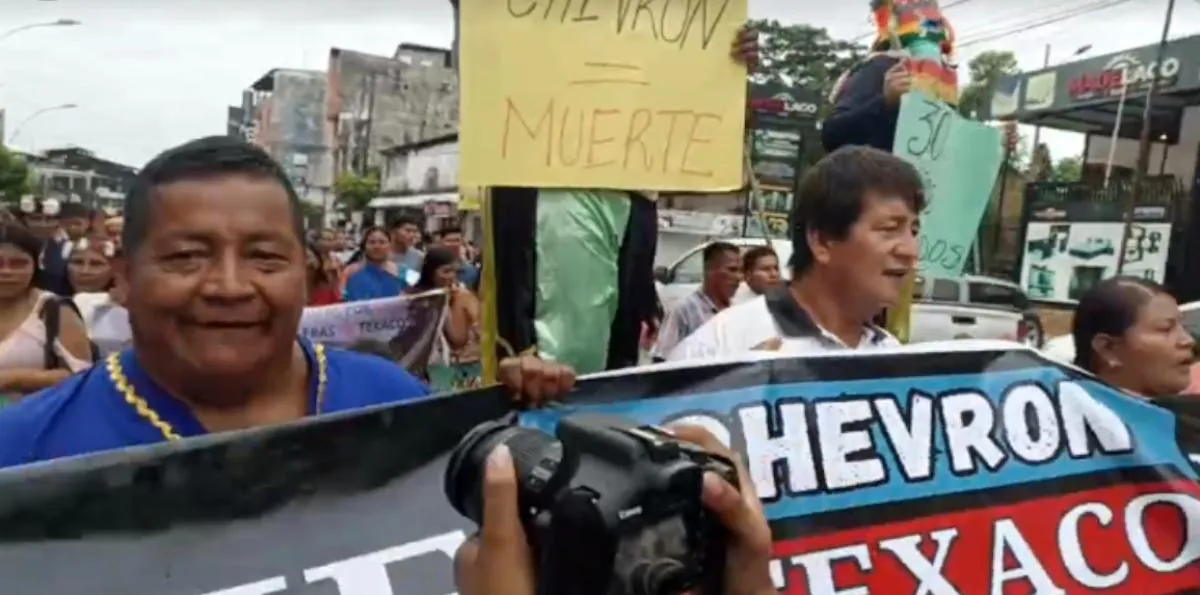 De demandante a deudor: La historia detrás de la millonaria cuenta que Ecuador debe pagar a Chevron