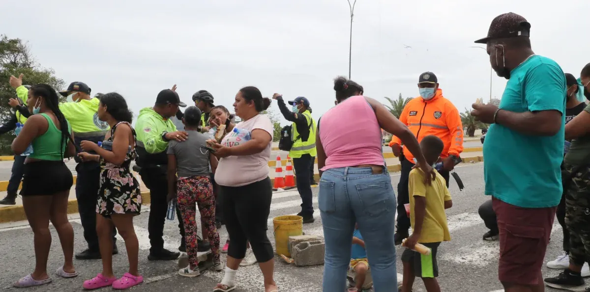 Damnificados protestan en Venezuela y exigen refugios tras sismos mortales