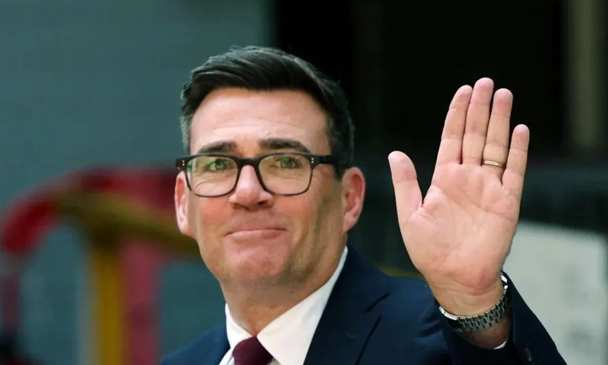 Andy Burnham asumió como nuevo primer ministro del Reino Unido