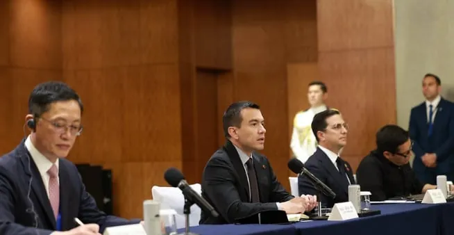 Noboa posiciona la oferta exportable del Ecuador en Shanghái y propone alianza entre sus puertos
