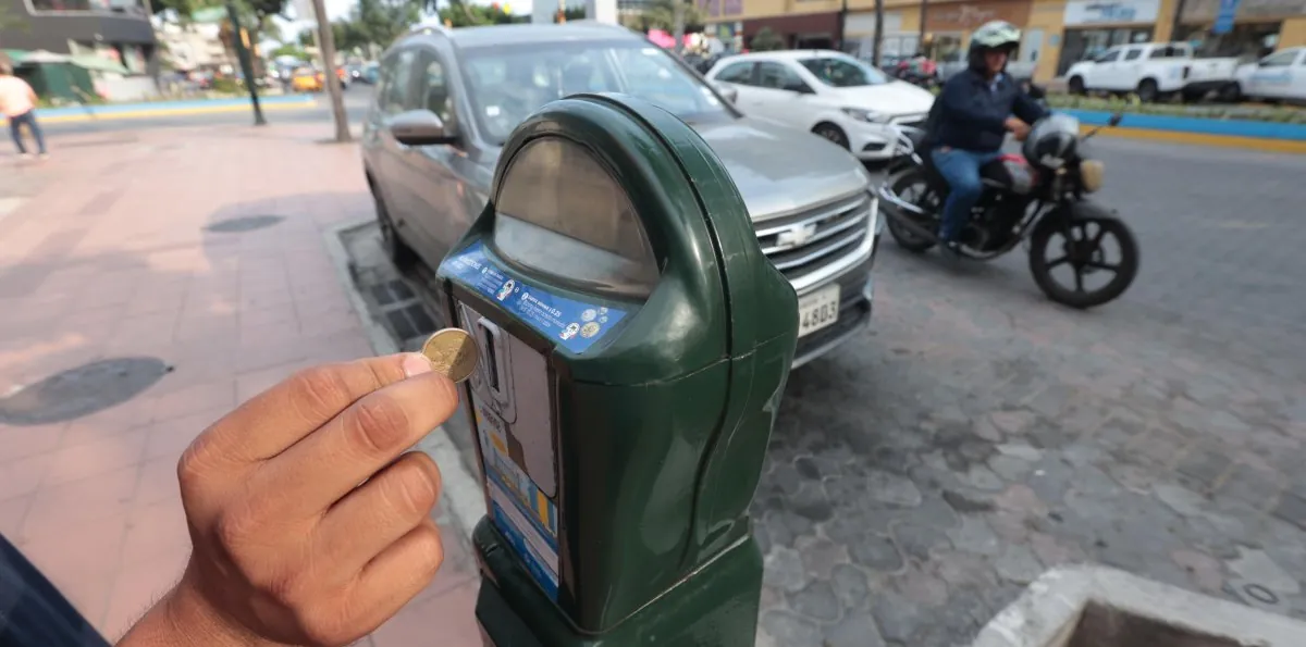 Guayaquil cambia reglas del parqueo: estas son las tarifas, multas y exoneraciones