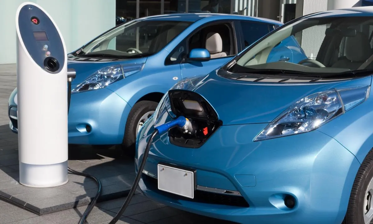 Ventas de automóviles eléctricos crecen 612 % en Ecuador