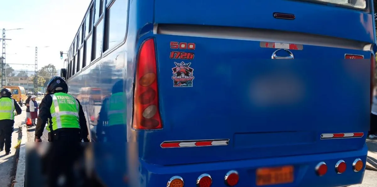 Una persona murió atropellada por un bus en Solanda, en el sur de Quito