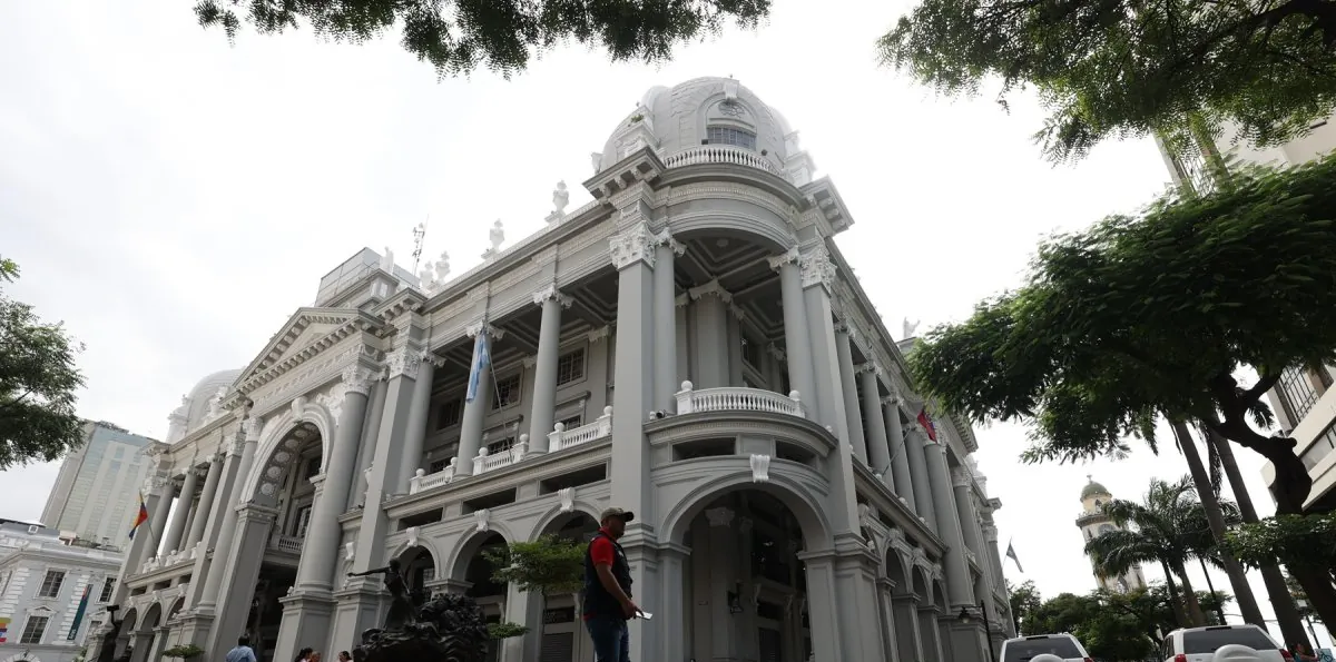 Alcaldía de Guayaquil: quiénes son los 9 precandidatos inscritos y qué organizaciones representan