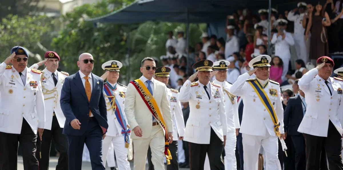 Daniel Noboa posiciona a la Armada contra el terrorismo en la ceremonia de Jambelí