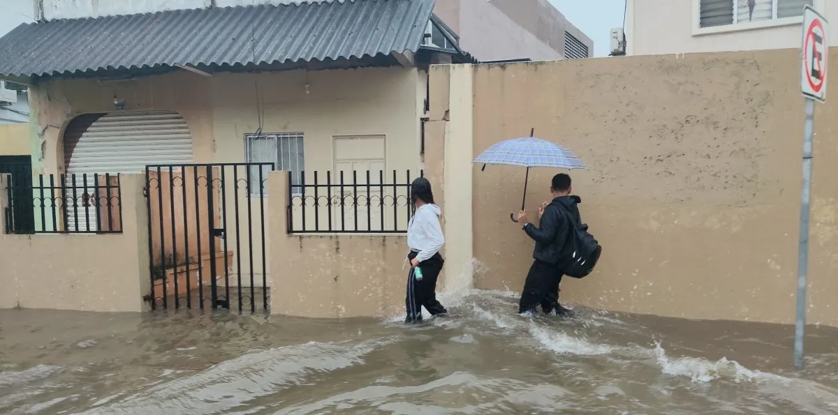 Guayaquil soportó lluvias de más de 70 litros de agua por metro cuadrado en una hora