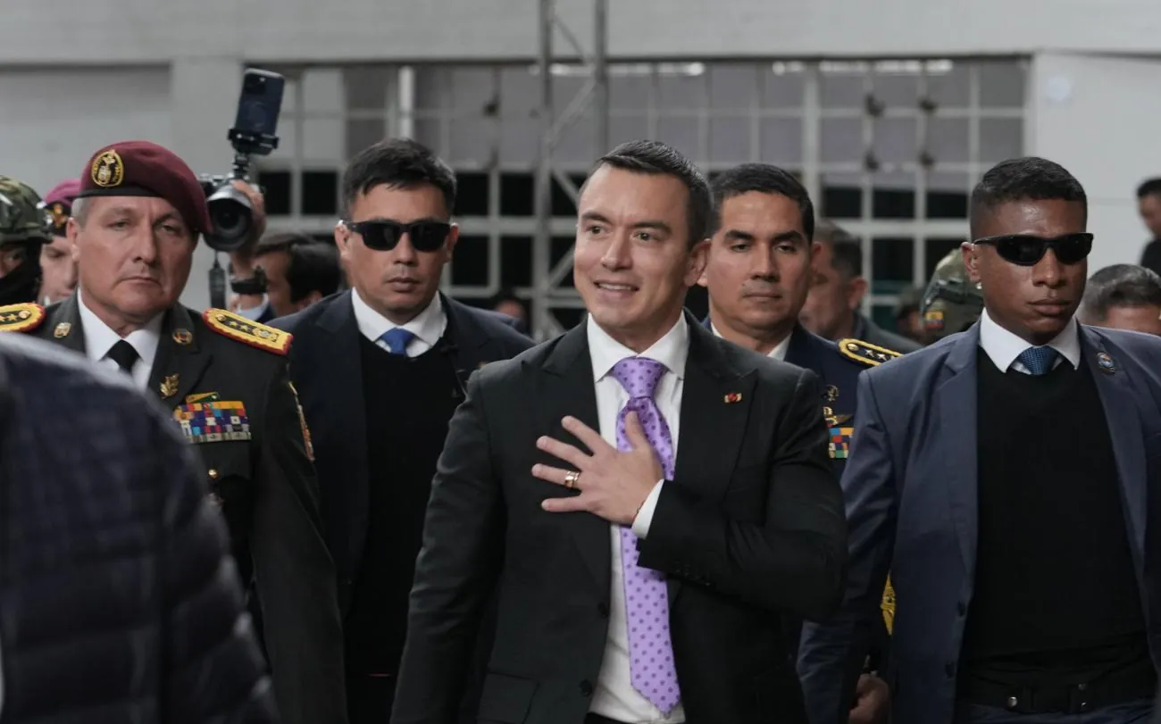 Daniel Noboa reglamenta rebaja del Impuesto a la Renta para donaciones de vivienda social