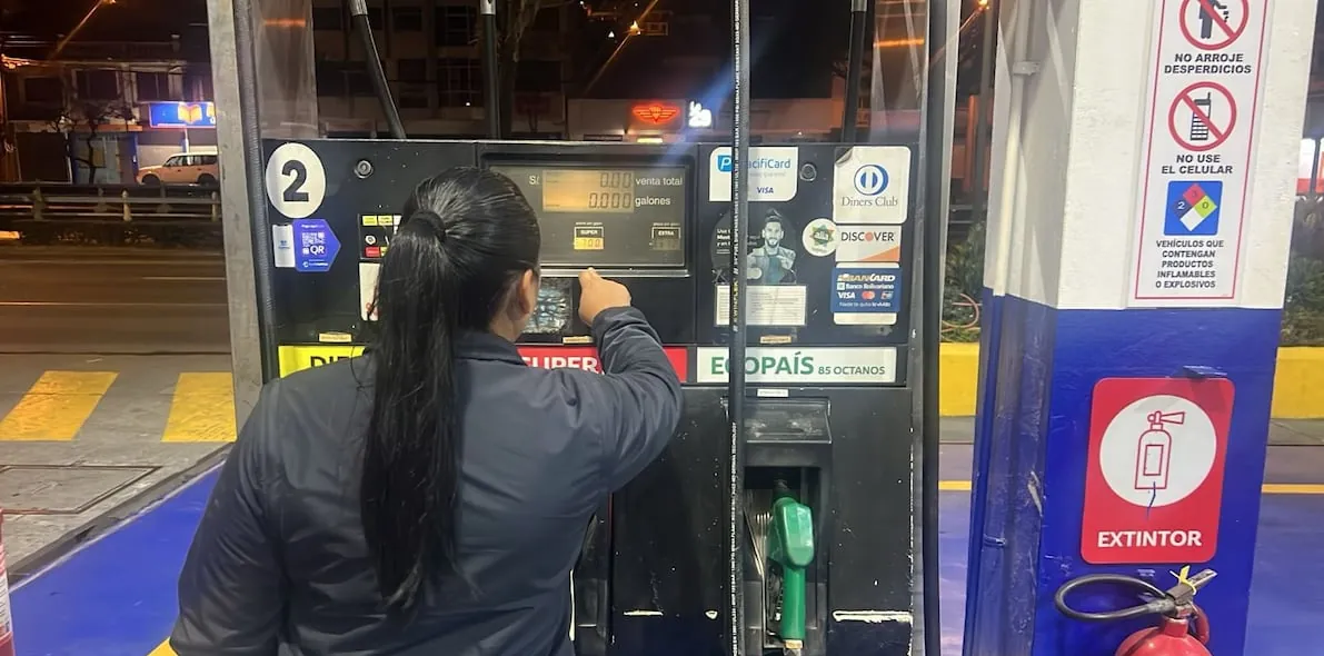 A partir de este domingo 12 de julio, el precio de todos los combustibles bajará, incluida la súper