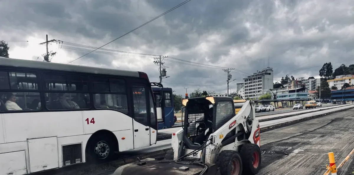 Quito cierra 14 calles por obras cerca del Metro: rutas alternas y zonas afectadas